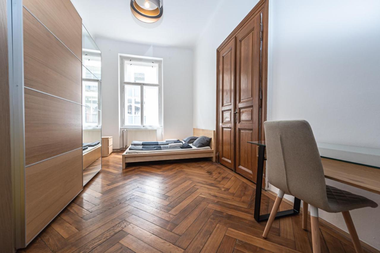 New Town Central Apartment プラハ エクステリア 写真