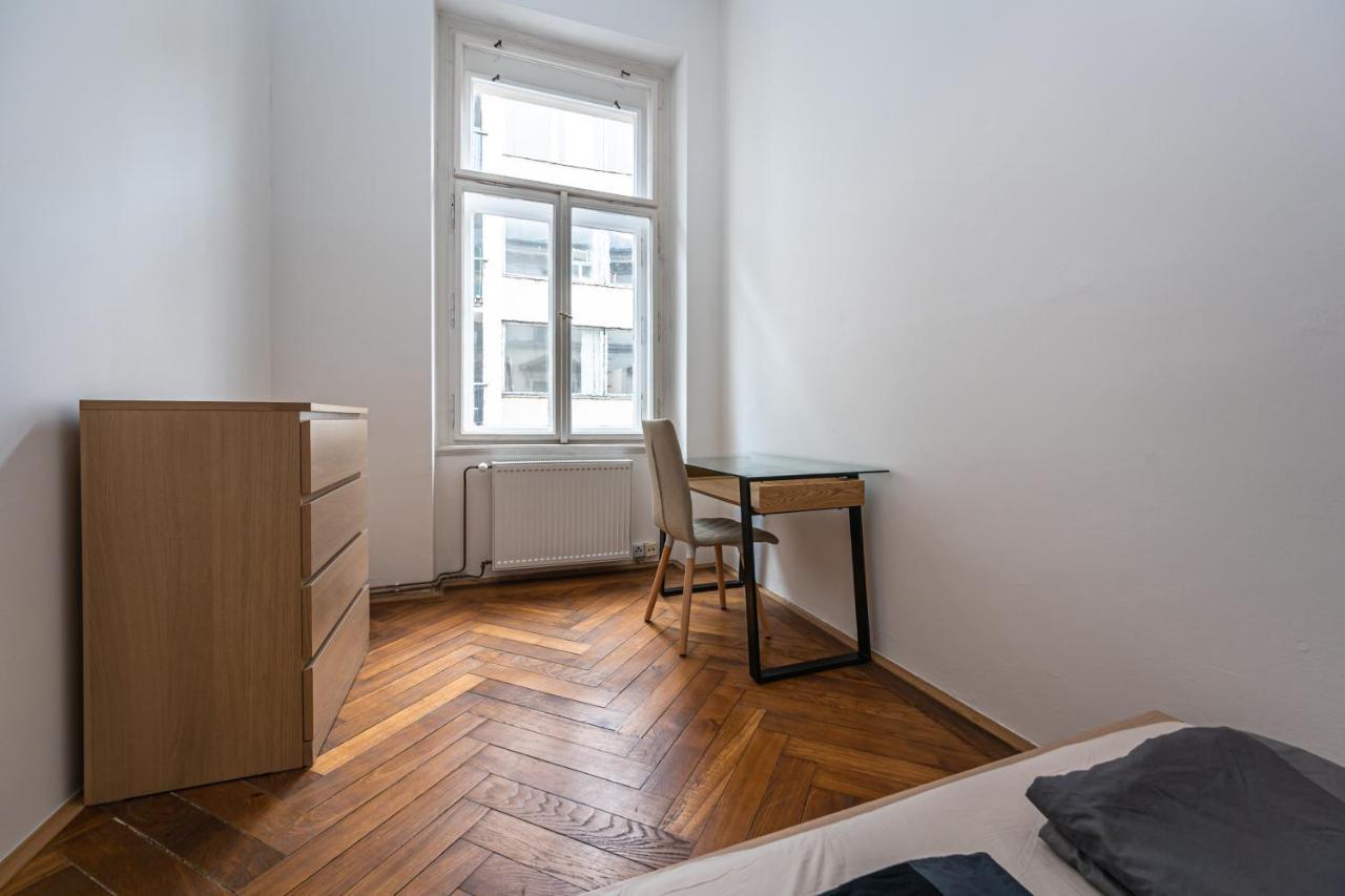 New Town Central Apartment プラハ エクステリア 写真