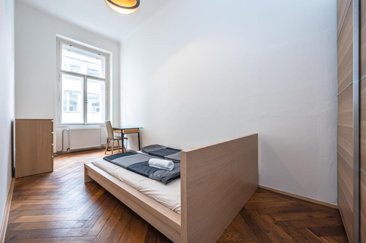 New Town Central Apartment プラハ エクステリア 写真